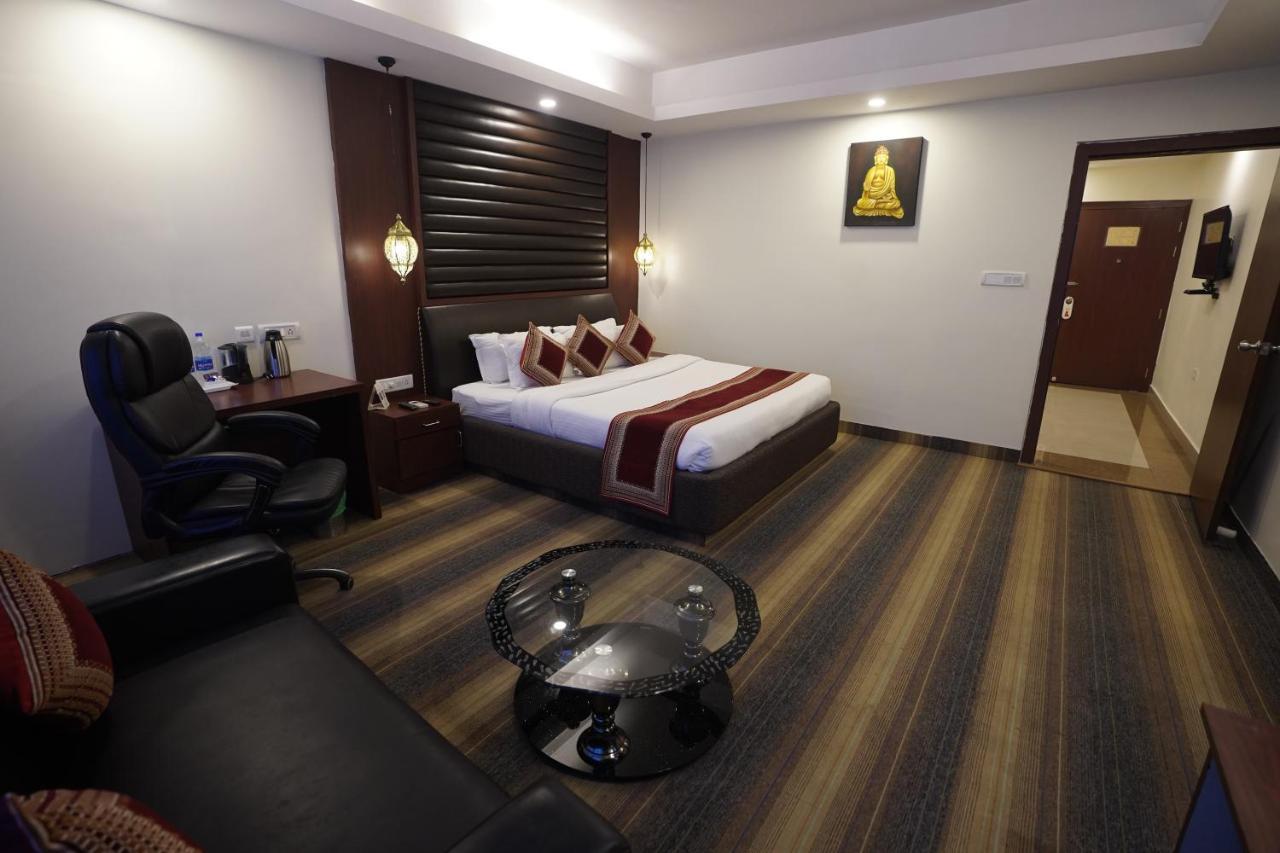 Hotel Avn Grand Ranchi Ngoại thất bức ảnh